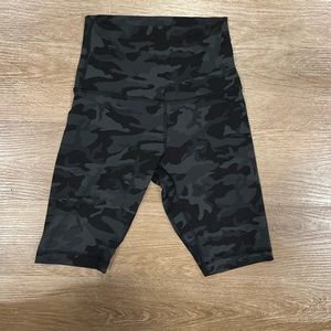 Lululemon Align Super High Rise Short 10" Incognito Camo Multi Gator Green-Sz 6